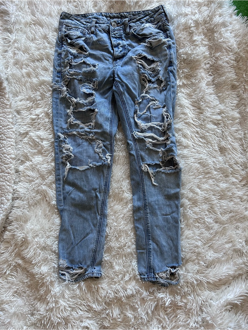 American Eagle Distressed Tomboy Jeans